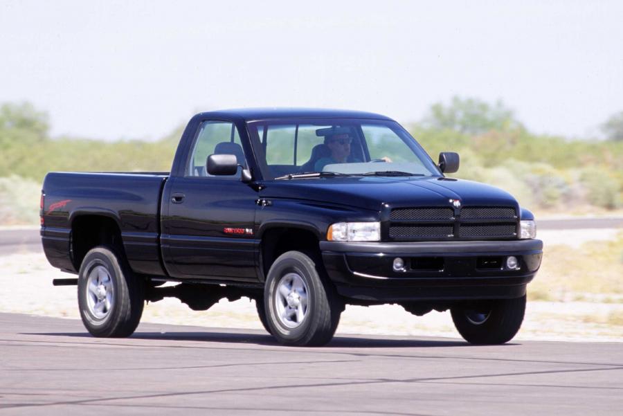  Dodge Ram 1994 года  (фото 14 из 22)